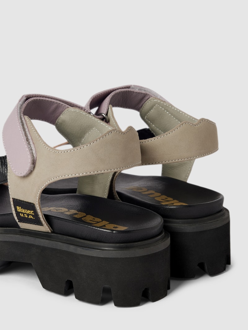 Sandalen aus Leder mit Label-Detail Modell 'ELSIE' in schwarz