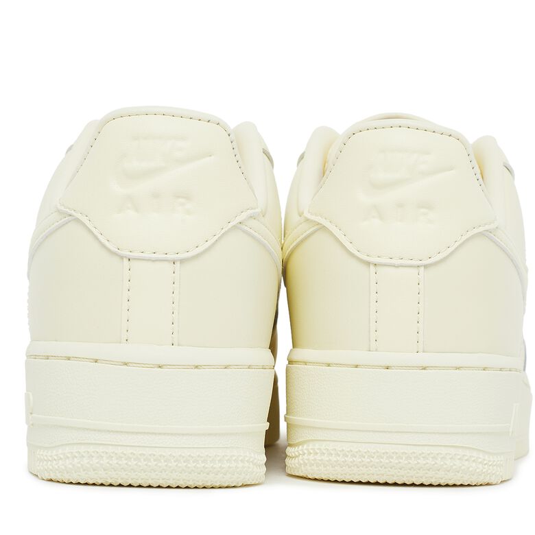 NIKE Wmns Air Force 1 '07 Fresh coconut milk/coconut milk