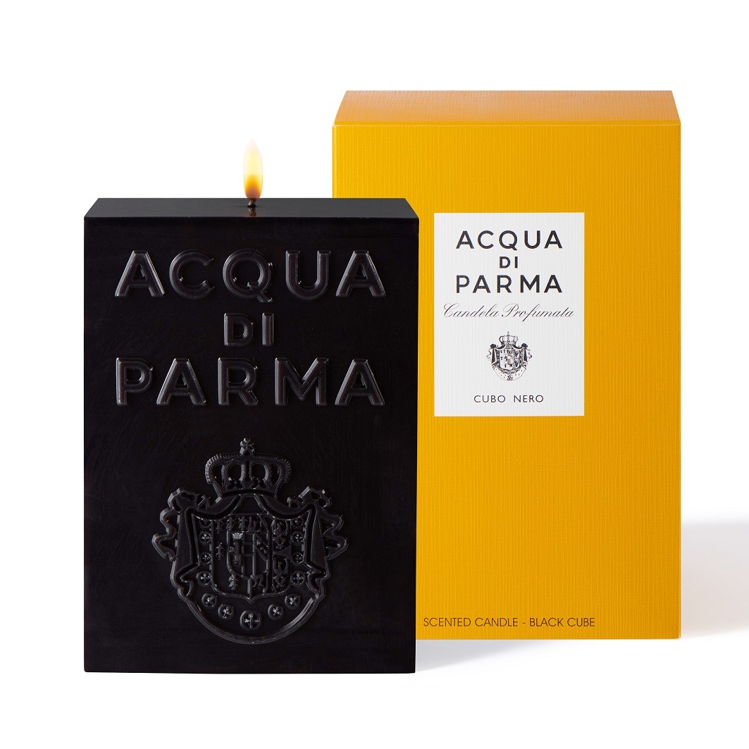 Schwarze Cube Candle Ambra