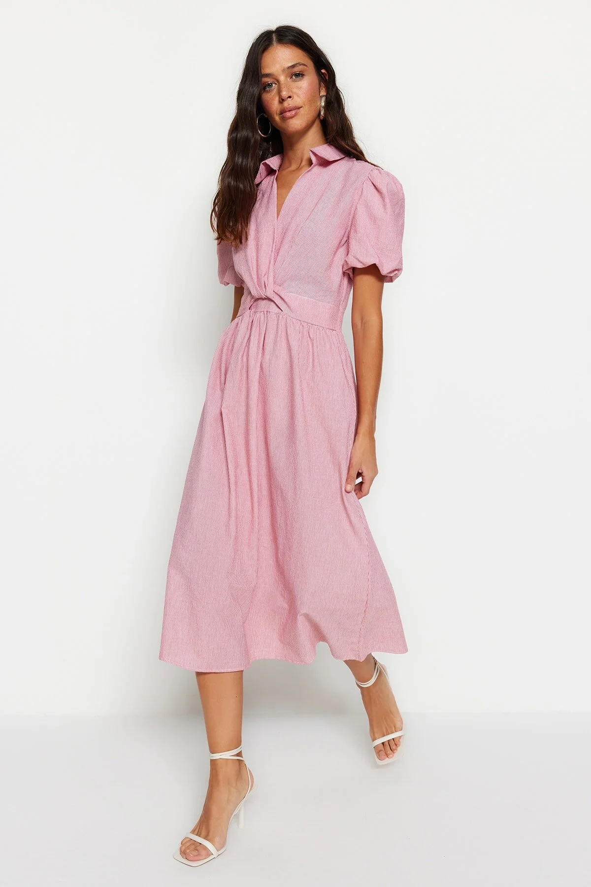 Trendyol Collection  Rosa gestreiftes gewebtes Kleid TWOSS23EL02233