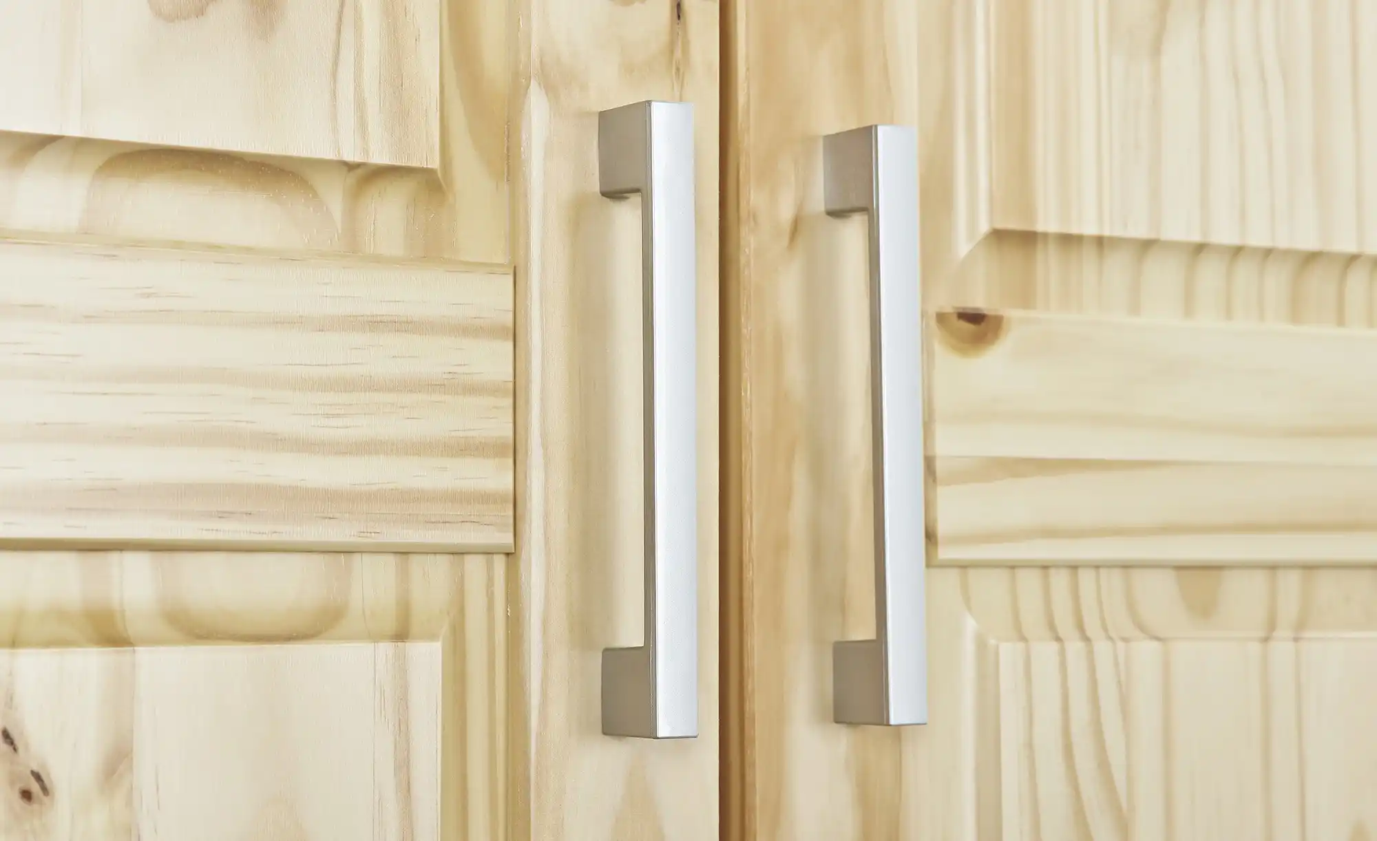 Kleiderschrank
