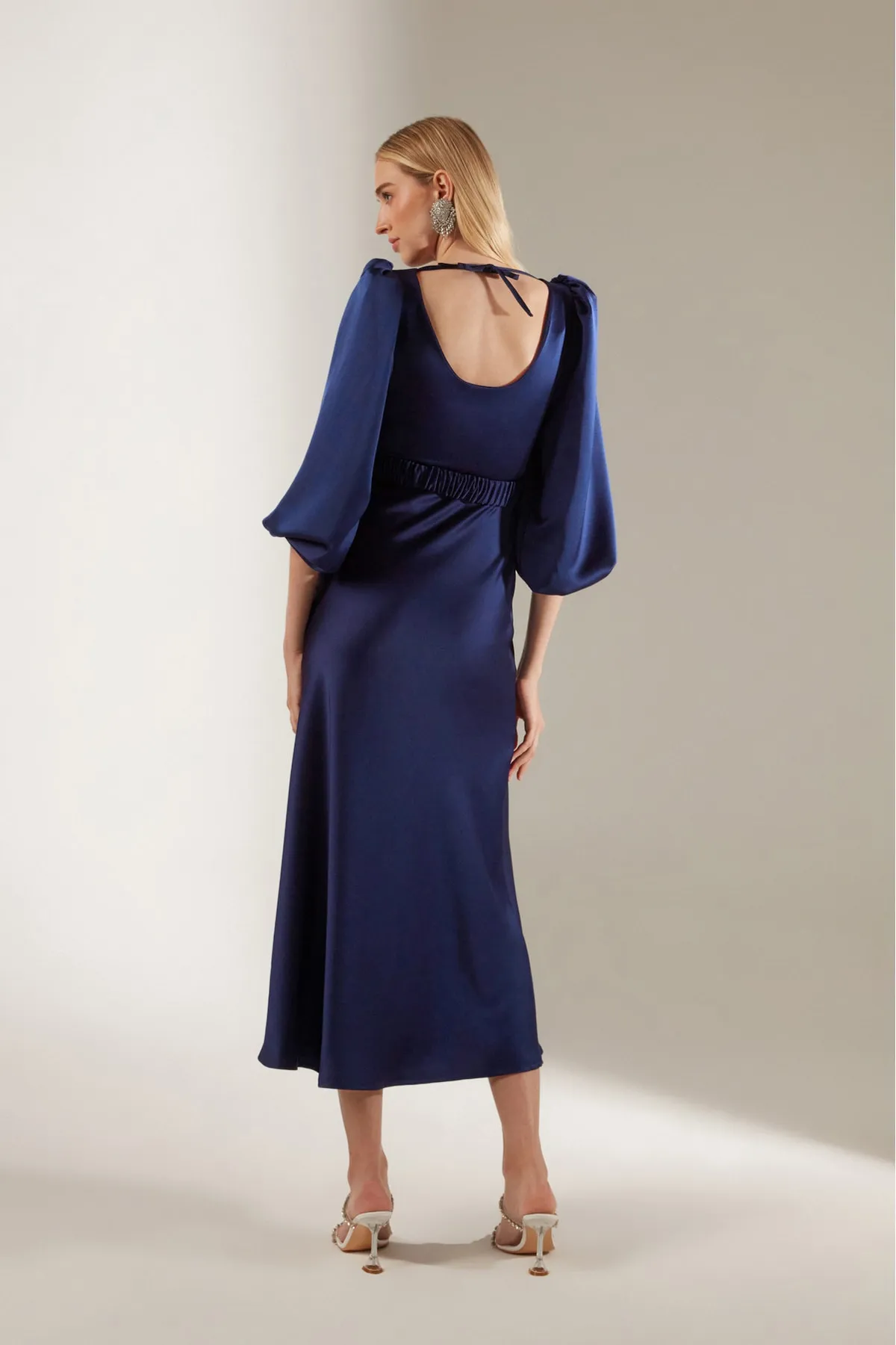BETTY & SAM  Heleny Special Design Saks Verlobungskleid