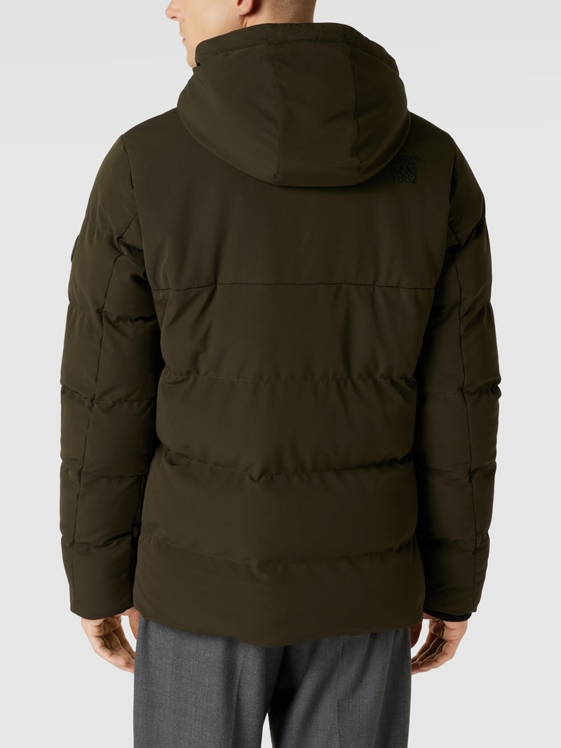 Steppjacke mit Label-Patch Modell 'Eltham' in olivgrün