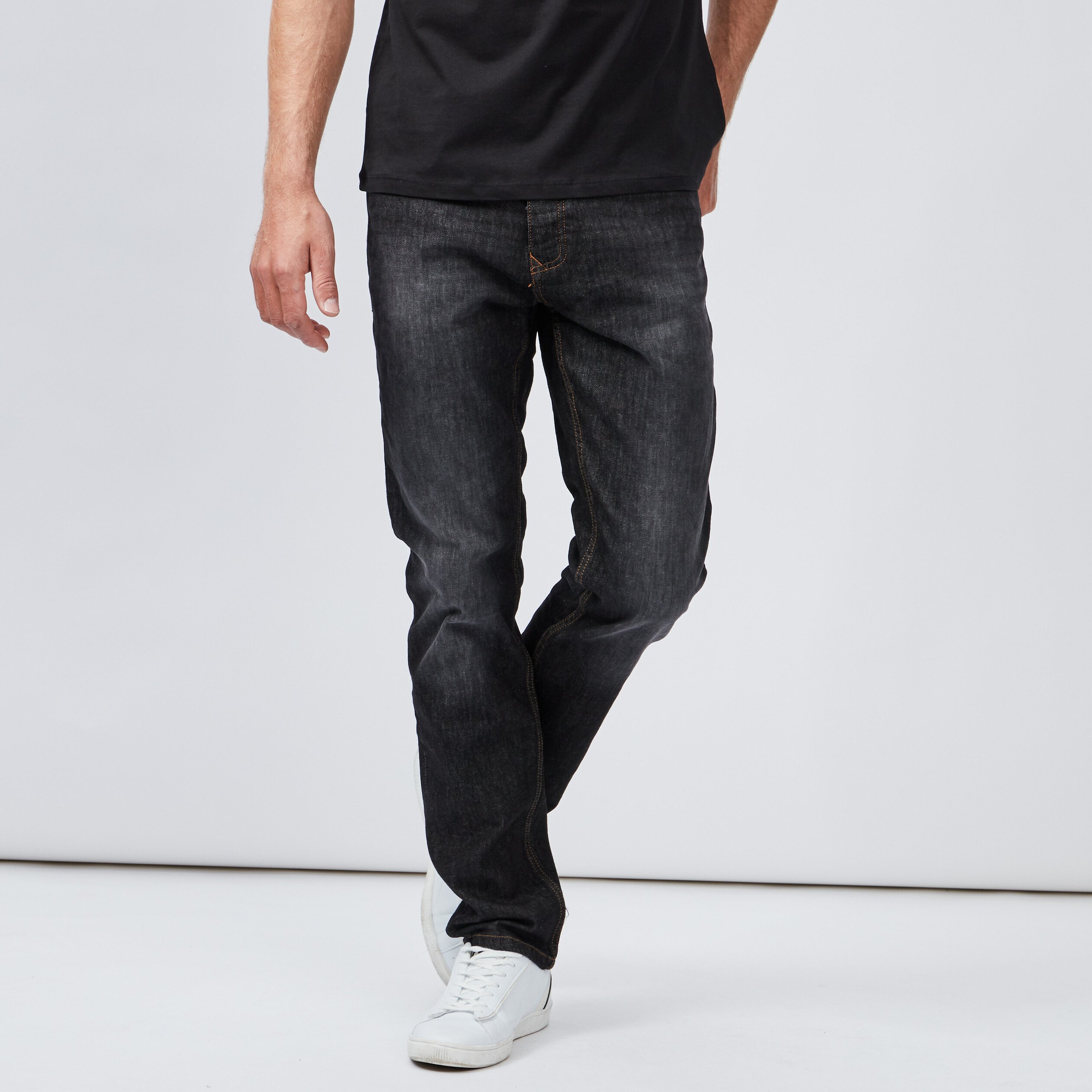 Jeans straight effet délavé noir homme | La Halle