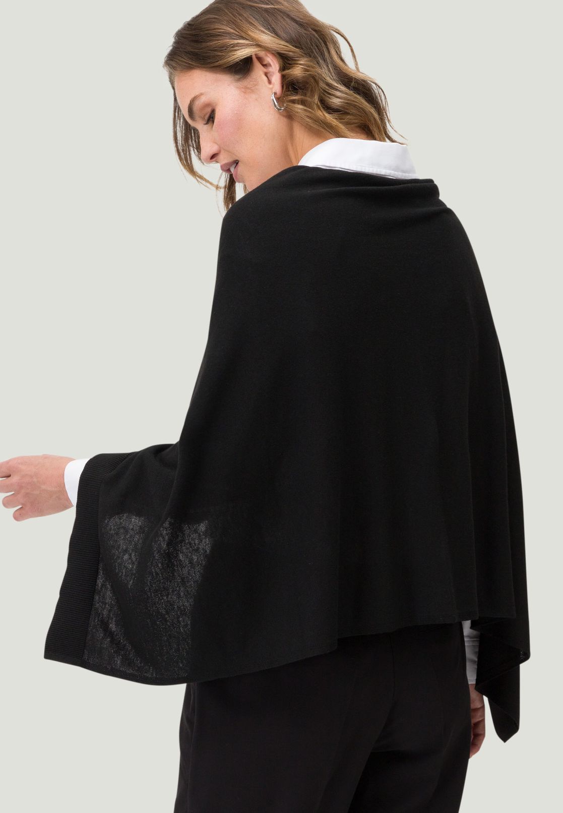 Poncho asymetrisch Feinstrick