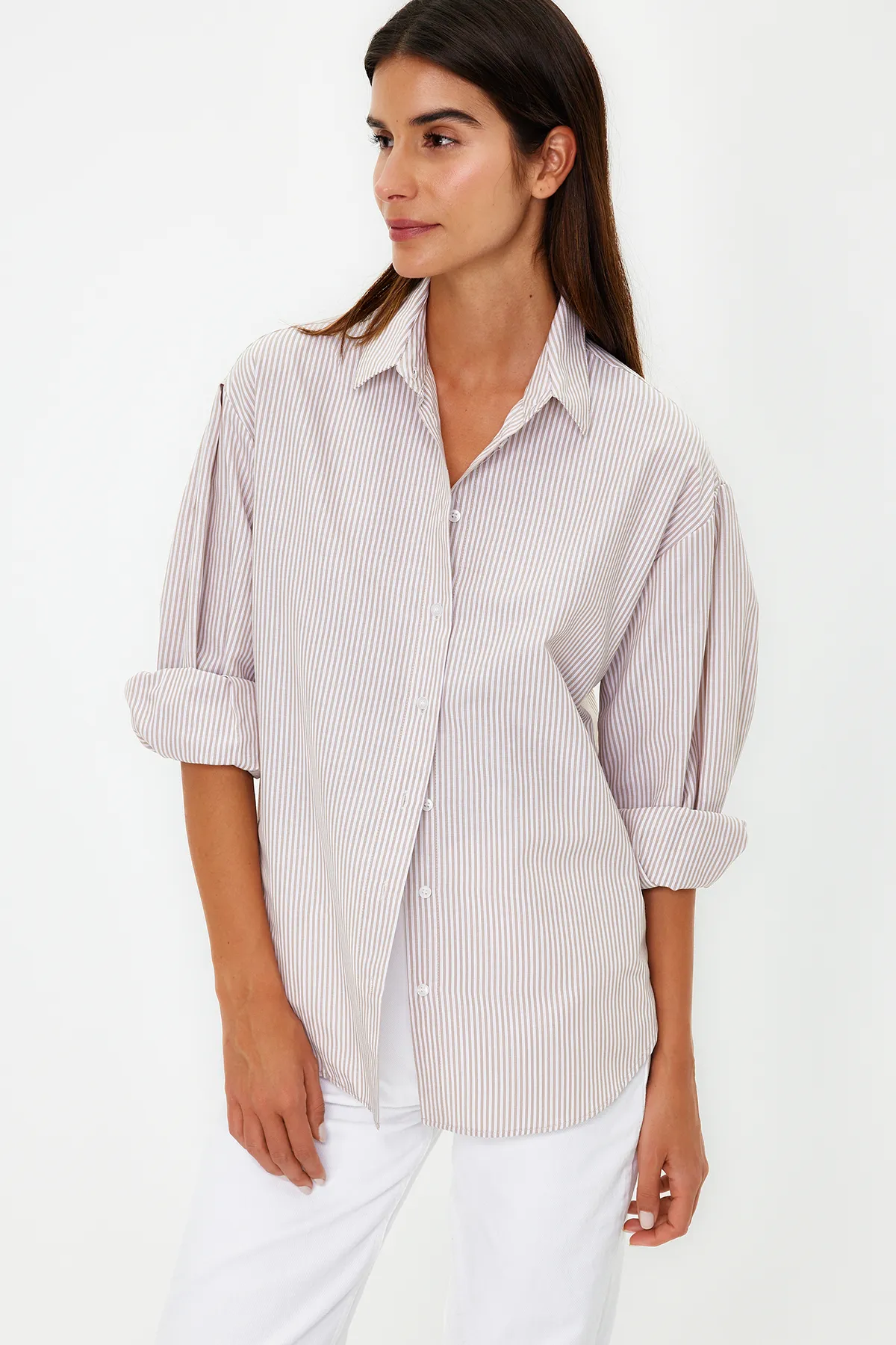 Trendyol Collection  Beiges gestreiftes Oversize-Gewebehemd - TWOSS23GO00144