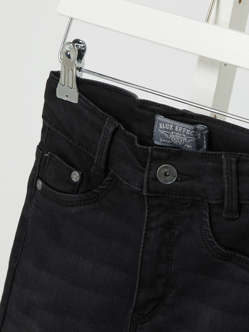 Slim Fit High Waist Jeans mit Stretch-Anteil in schwarz