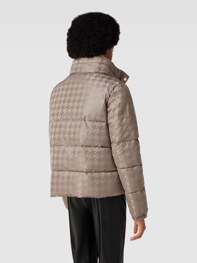 Steppjacke mit seitlichen Reißverschlusstaschen in taupe