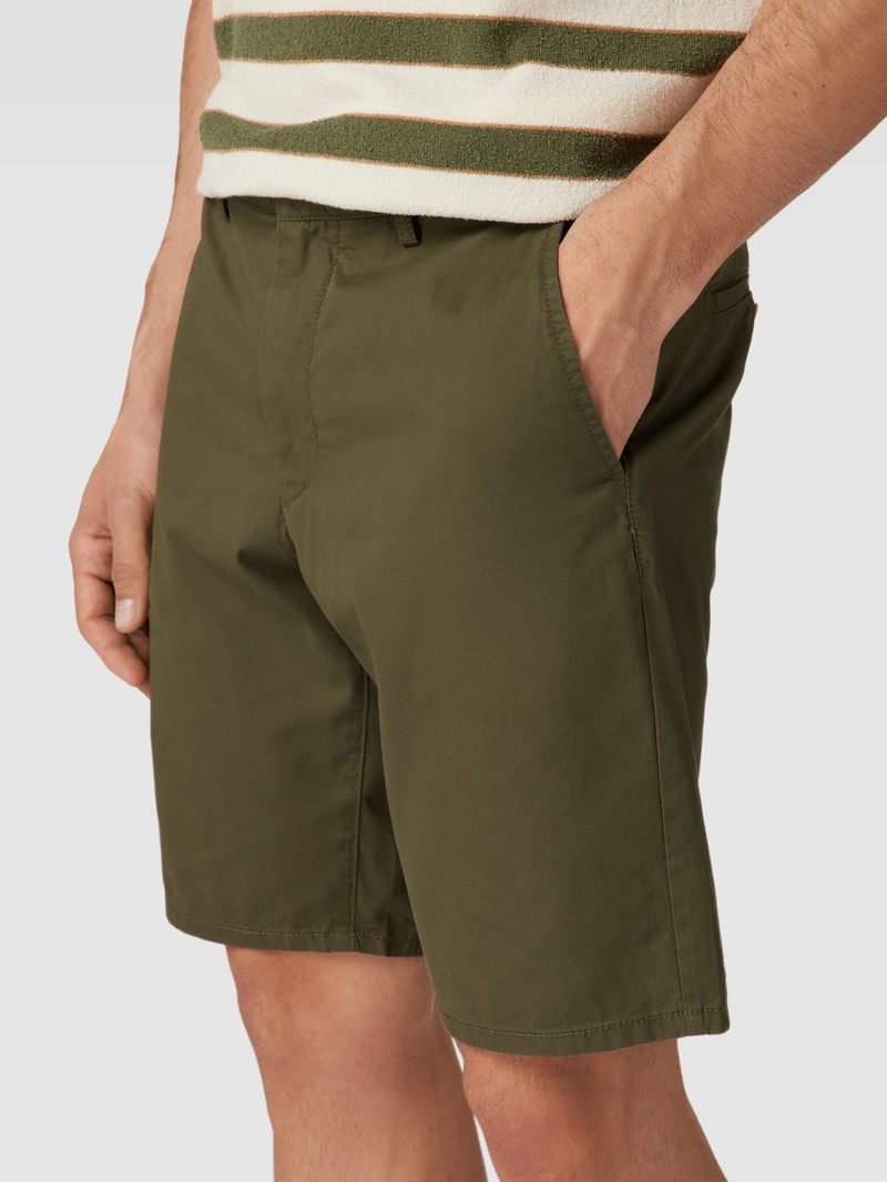 Relaxed Fit Chino-Shorts mit Eingrifftaschen Modell 'SUMMER' in olivgrün