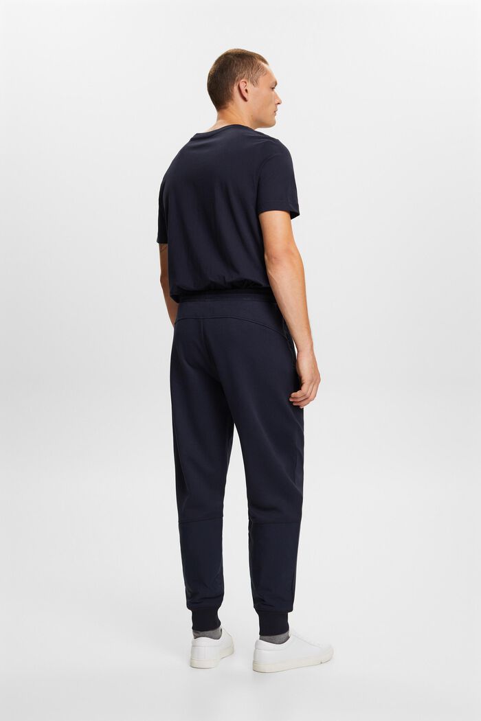 Cargo-Jogger aus Materialmix