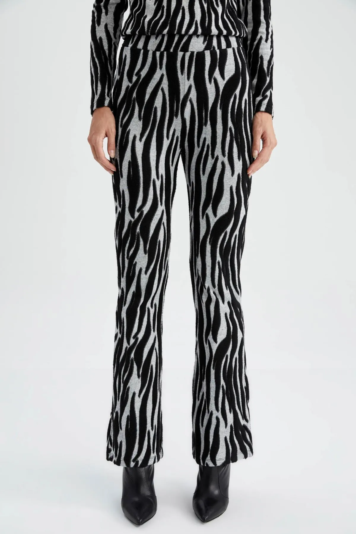 DeFacto  Hose mit Zebramuster Z7765az22au
