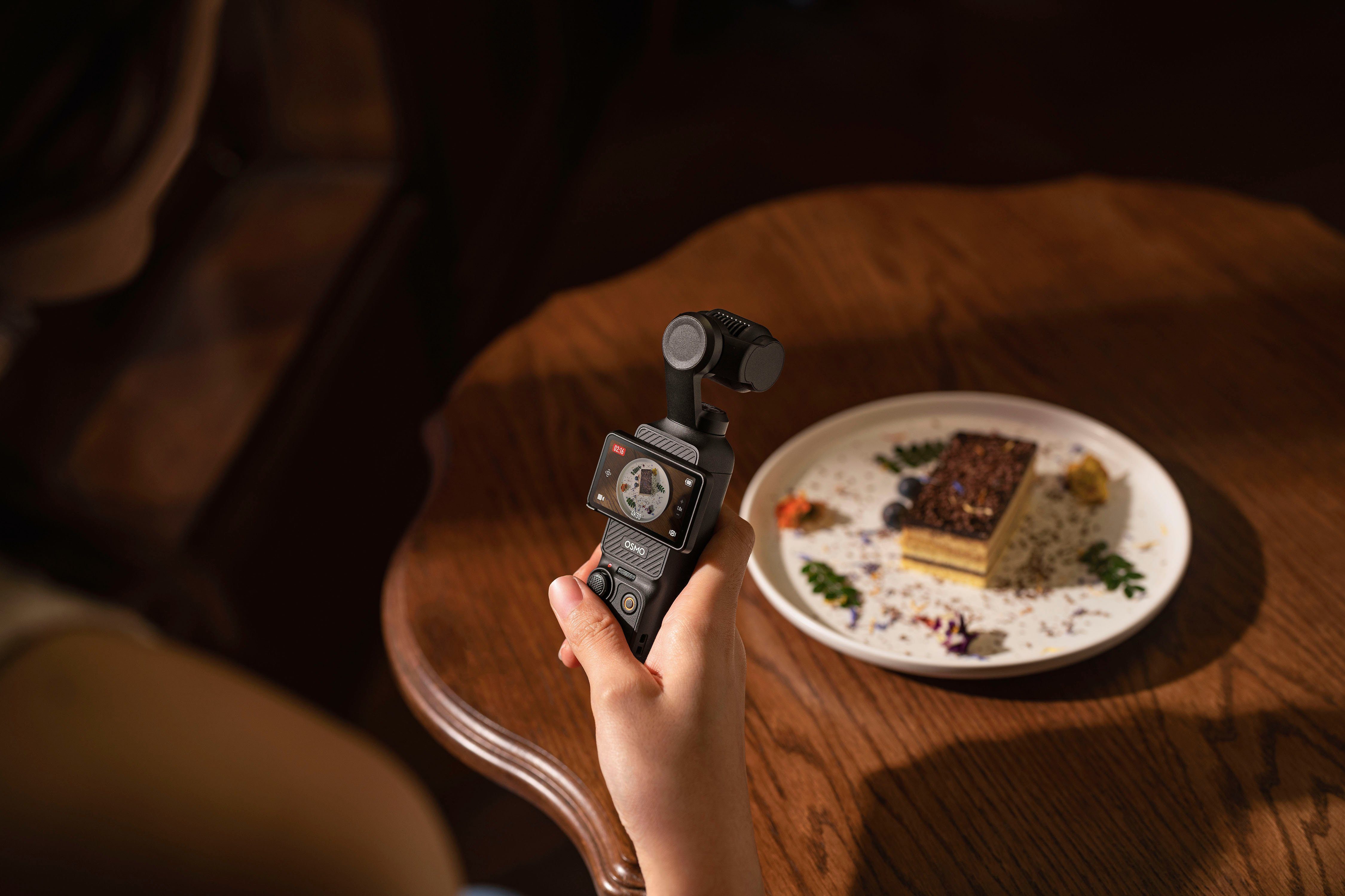 DJI Osmo Pocket 3 Camcorder (4K Ultra HD, Bluetooth)