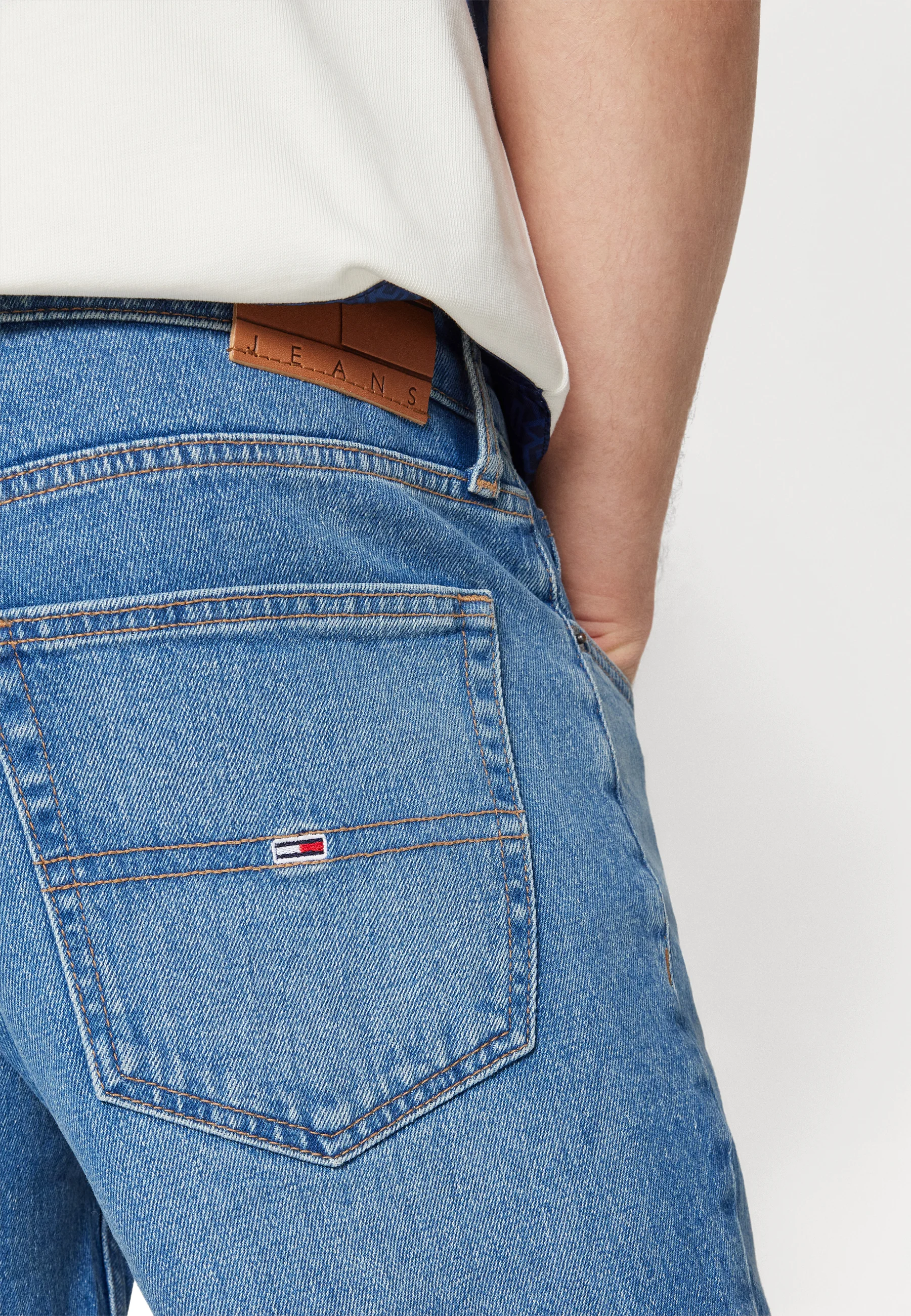 Tommy Jeans SCANTON - Pantalones cortos vaqueros