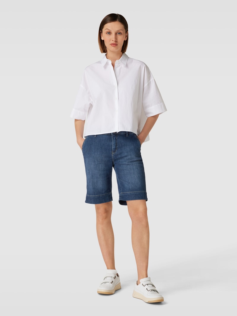 Jeansshorts mit fixierten Beinumschlägen in dunkelblau