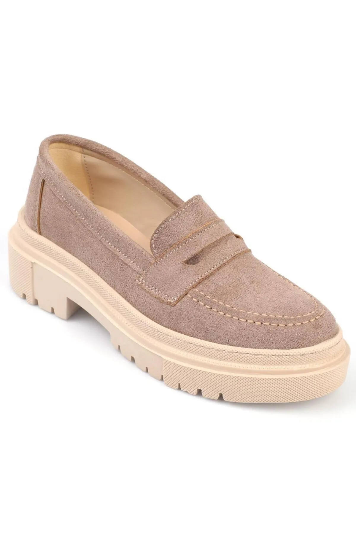 Capone Outfitters  Capone Damen-Loafer aus Wildleder mit ovaler Zehenpartie und Trac-Sohle in Nerz