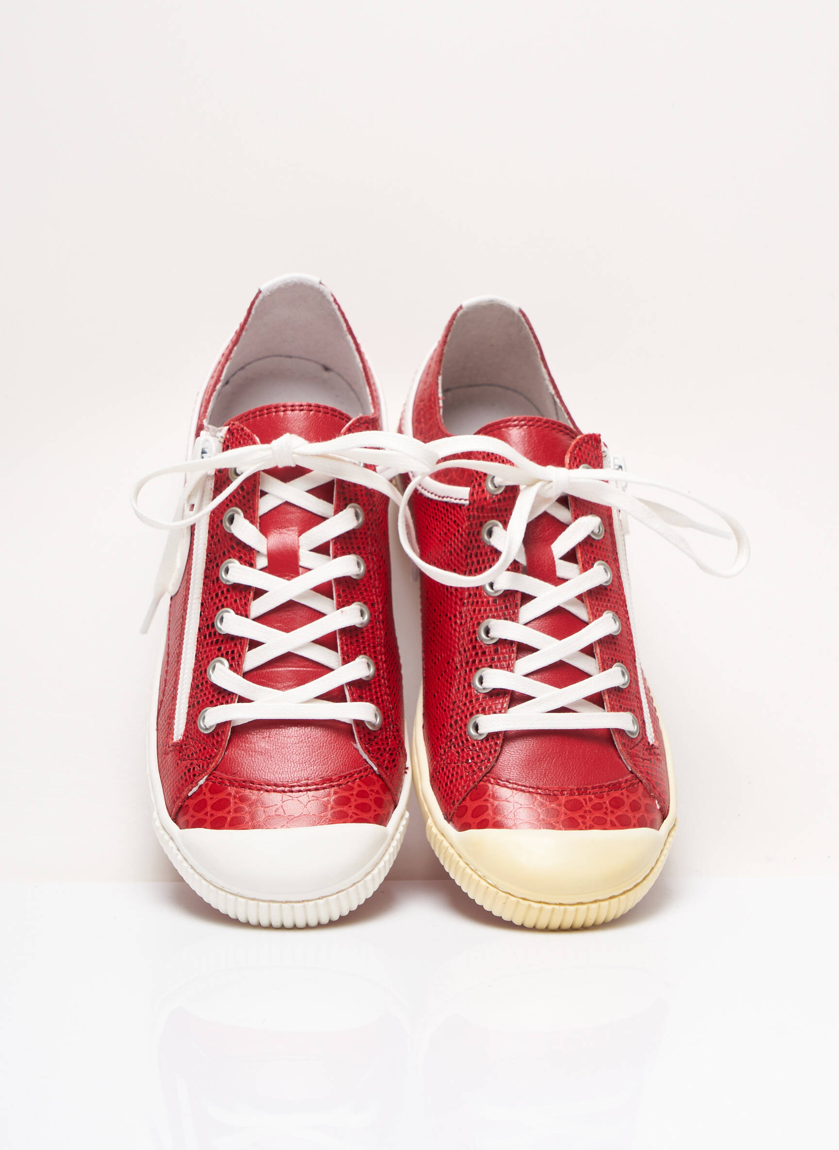 Pataugas Baskets Femme couleur rouge