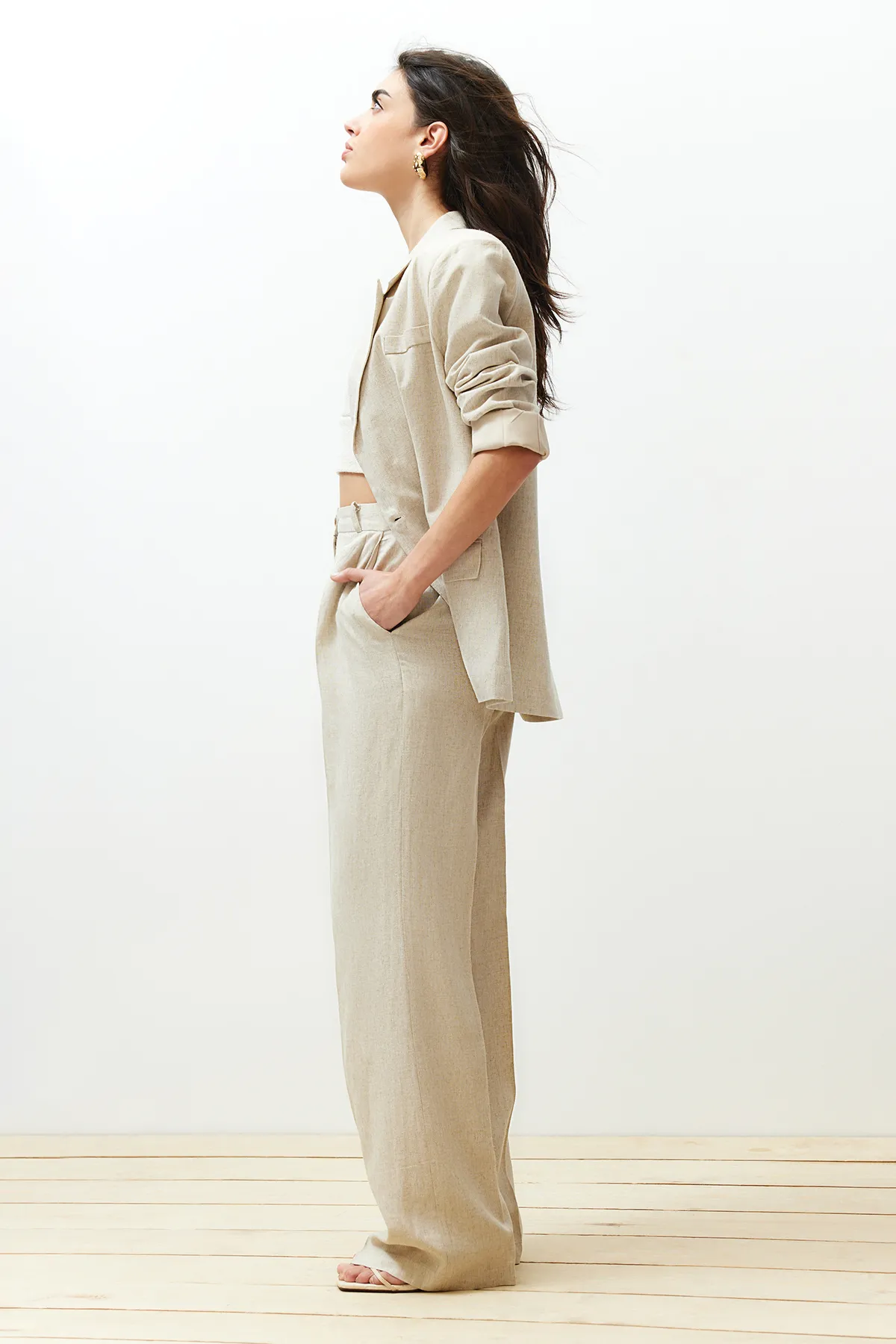 Trendyol Collection  Beige gerippte Hose mit weitem Bein/Weites Bein aus Baumwollleinengewebe TWOSS24PL00062