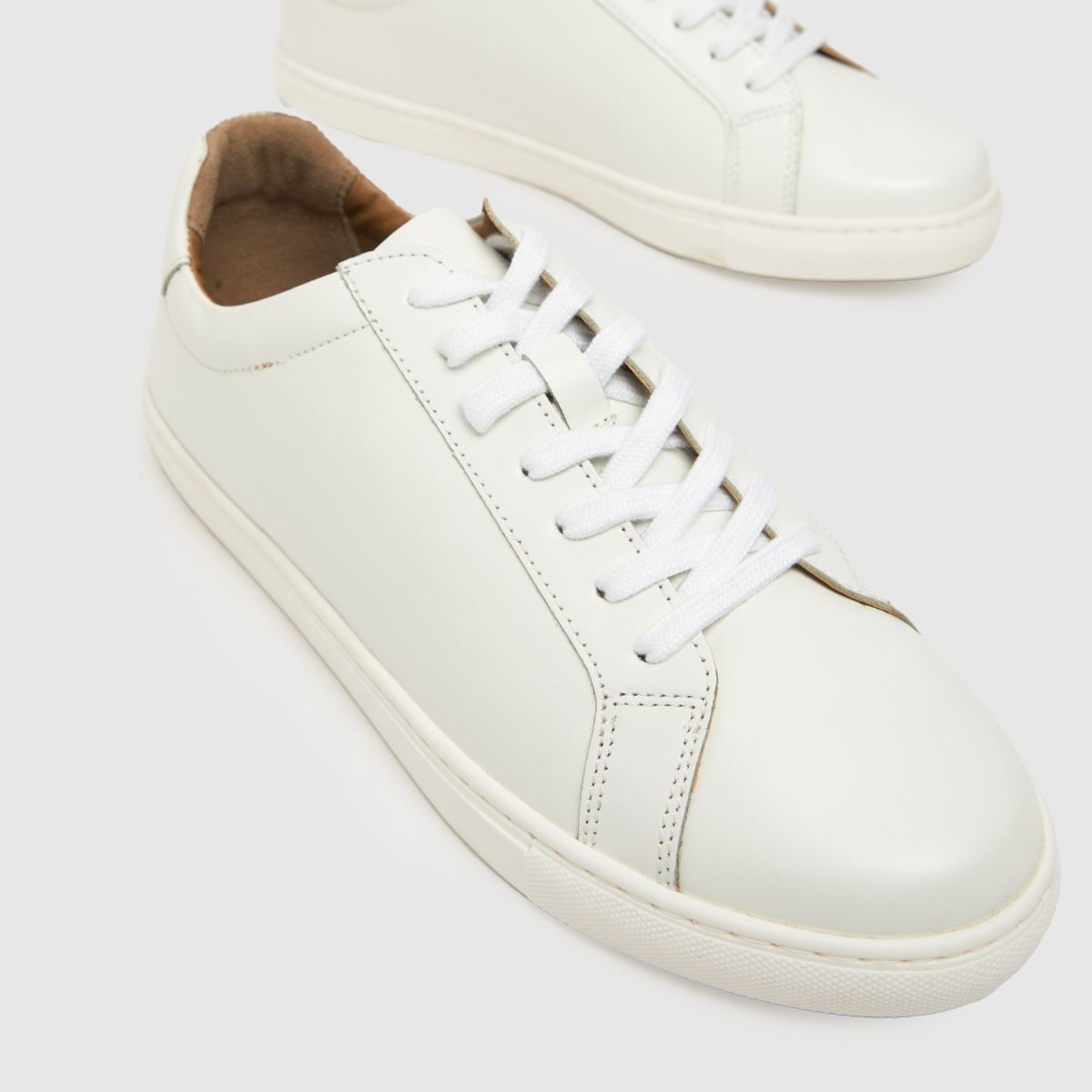 Schuh Wayne bőrcipők fehér színben