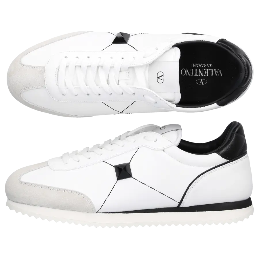 Valentino Garavani - Sneaker low STUD AROUND Kalbsleder - weiß