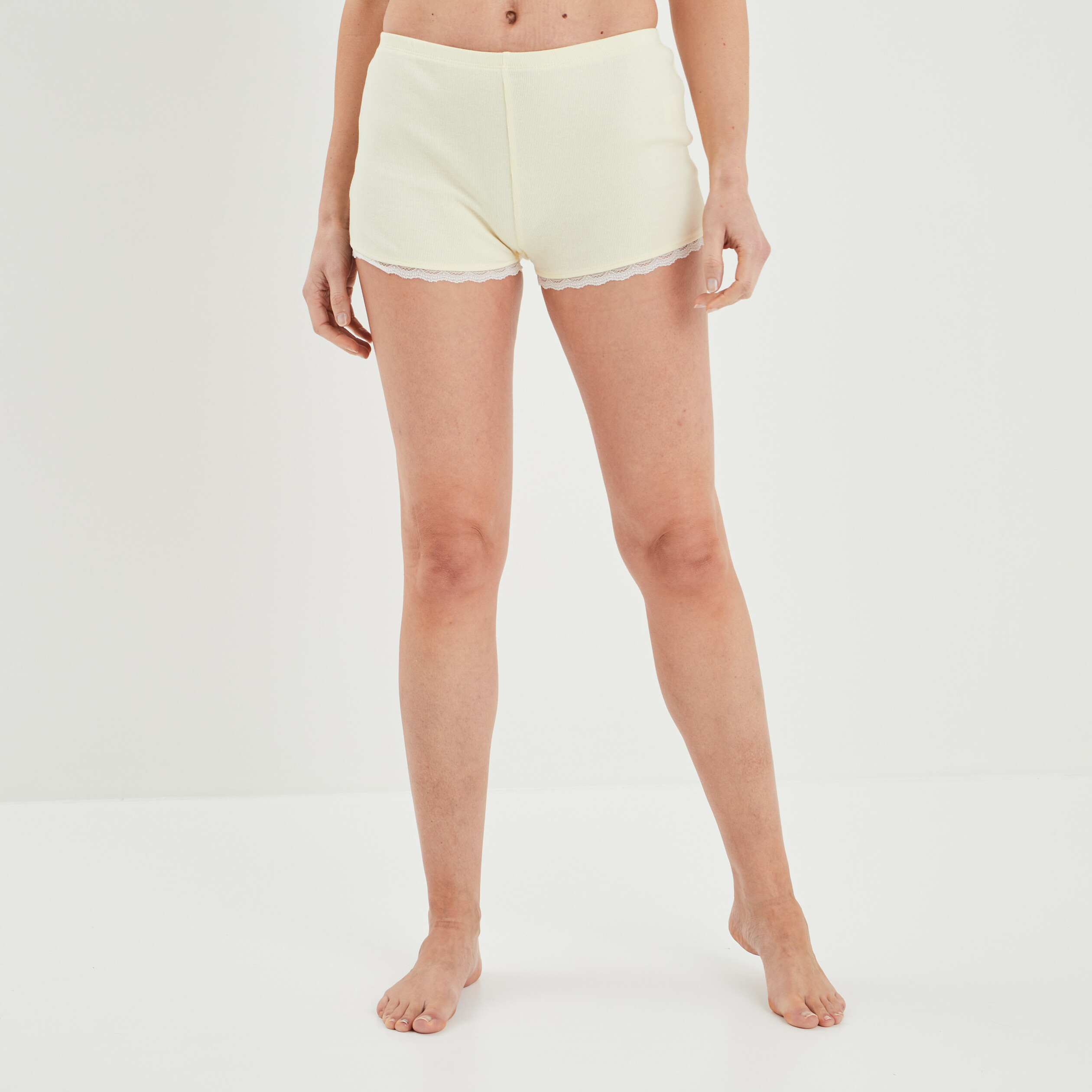 Bas de pyjama short liserés dentelle jaune clair femme | La Halle
