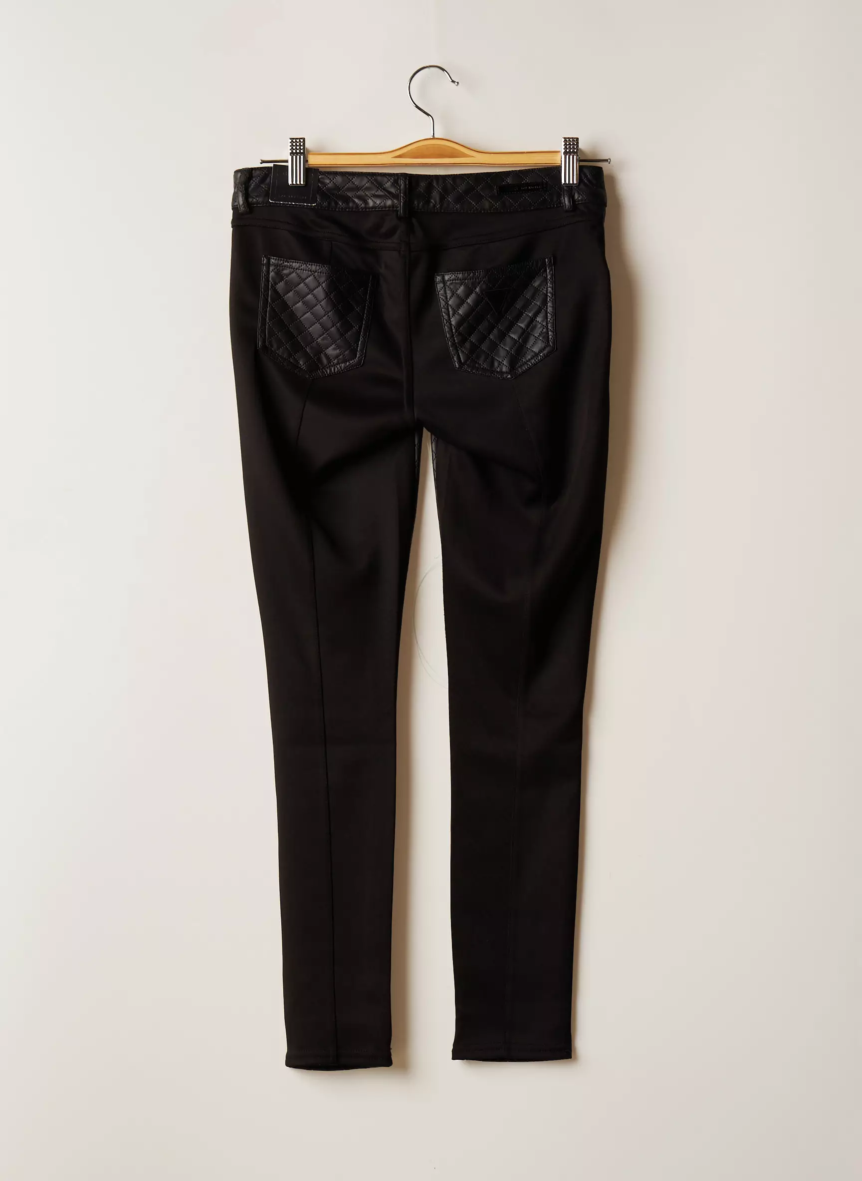 Guess Pantalons Slim Femme couleur noir