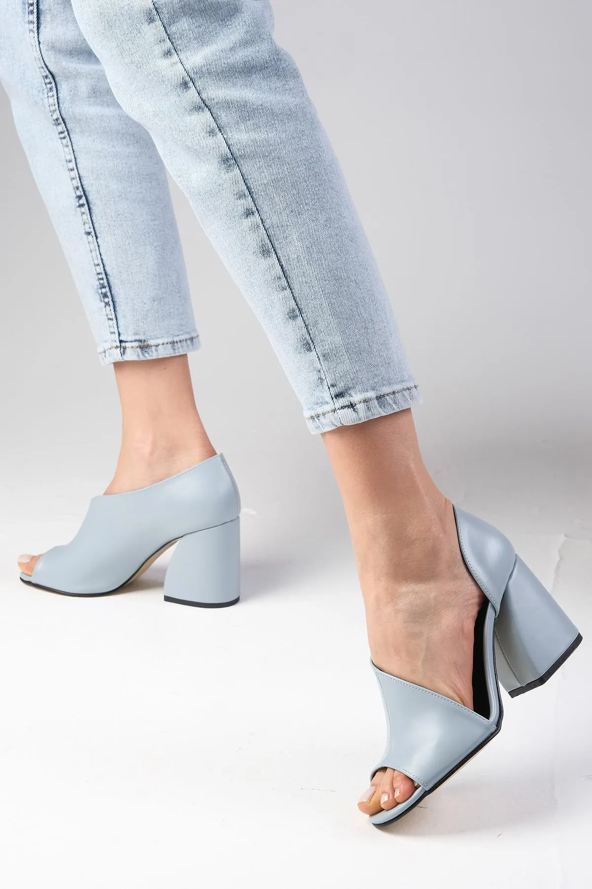 Mio Gusto  Babyblaue Schuhe mit Absatz