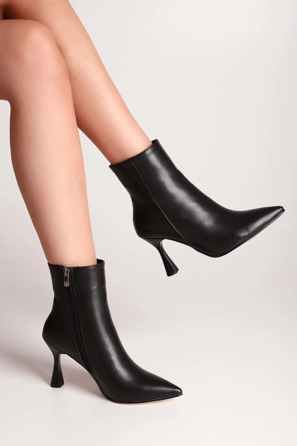 Shoeberry  Zian Black Skin Damenstiefel mit Absatz Black Skin