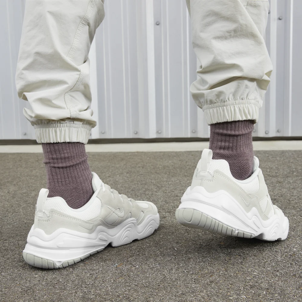 Nike Tech Hera FJ9532-100 / weiss