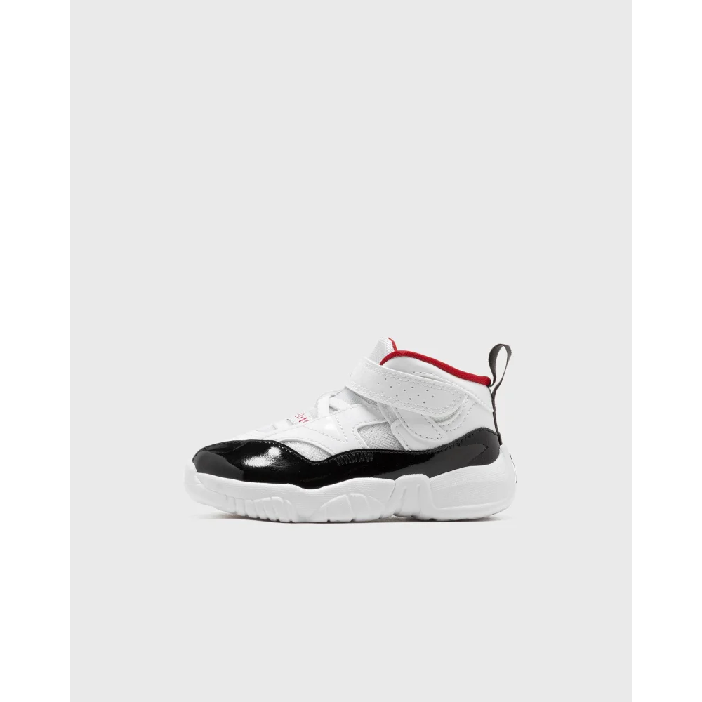 NIKE JORDAN Jumpman Two Trey DQ8433-106 / weiss