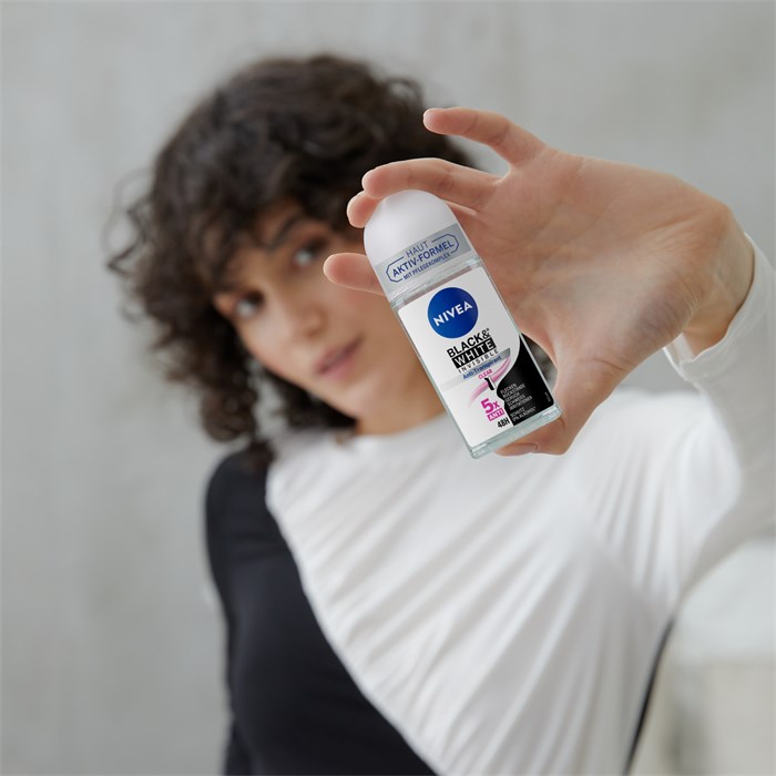 Black & White Deodorant Roll-On