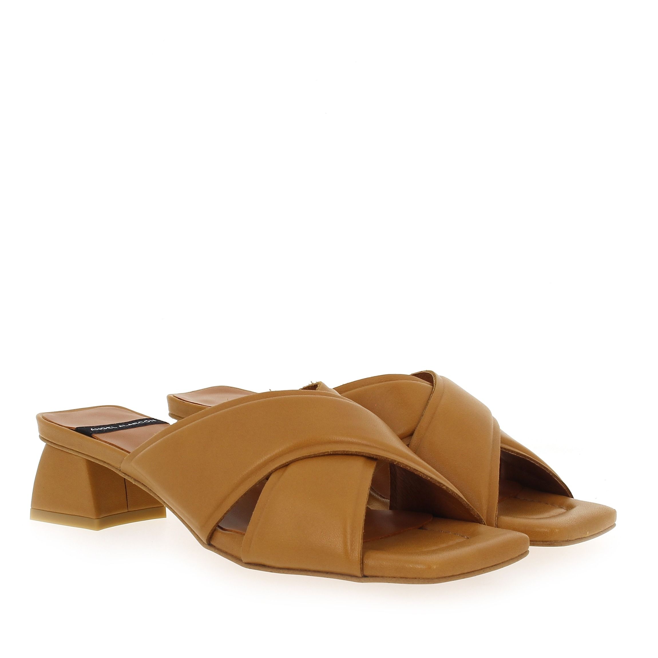 Angel Alarcon  24041-253V - Camel