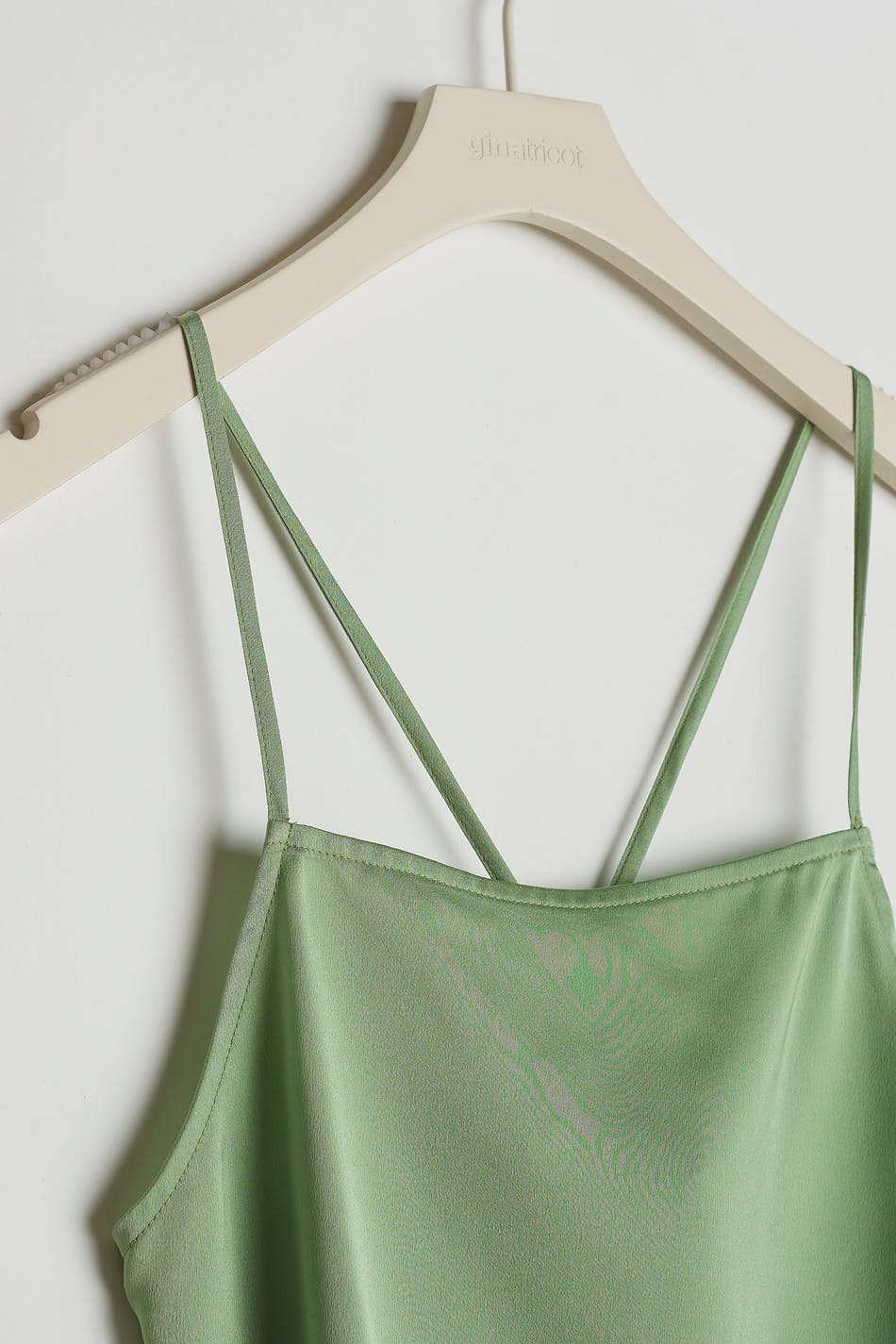 Nicole lounge satin singlet