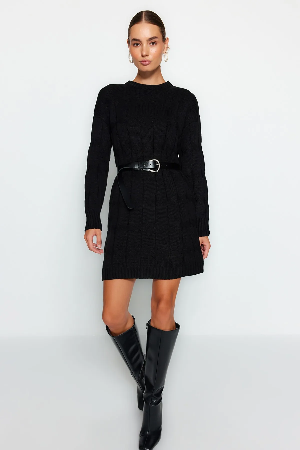 Trendyol Collection  Schwarz Schwarzes Mini-Strickkleid aus Haarstrick TWOAW22EL0027 Kleid TWOAW22EL0027