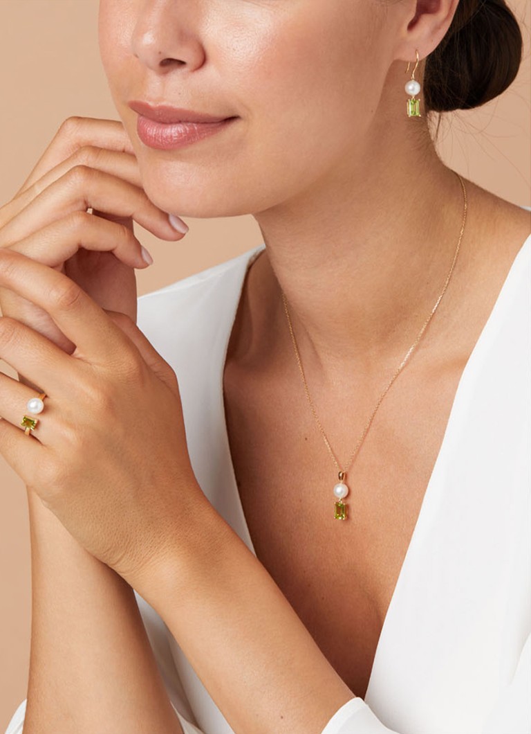 Diamond Point Yellow gold earrings, 2.05 ct peridot, Riviera