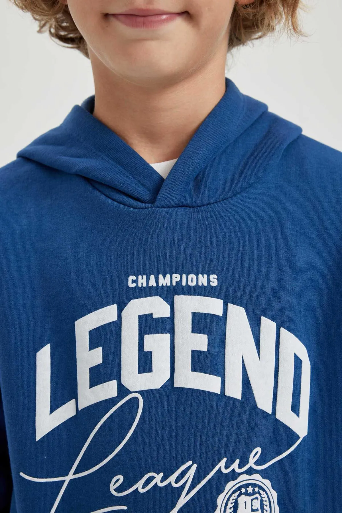 DeFacto  Dickes Sweatshirt mit Kapuze für Jungen in Oversize-Passform