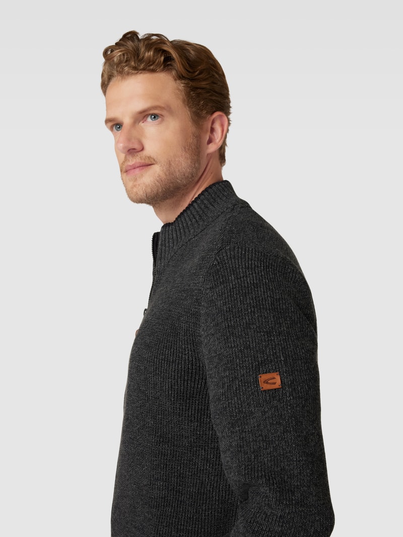 Strickjacke mit Stehkragen in anthrazit