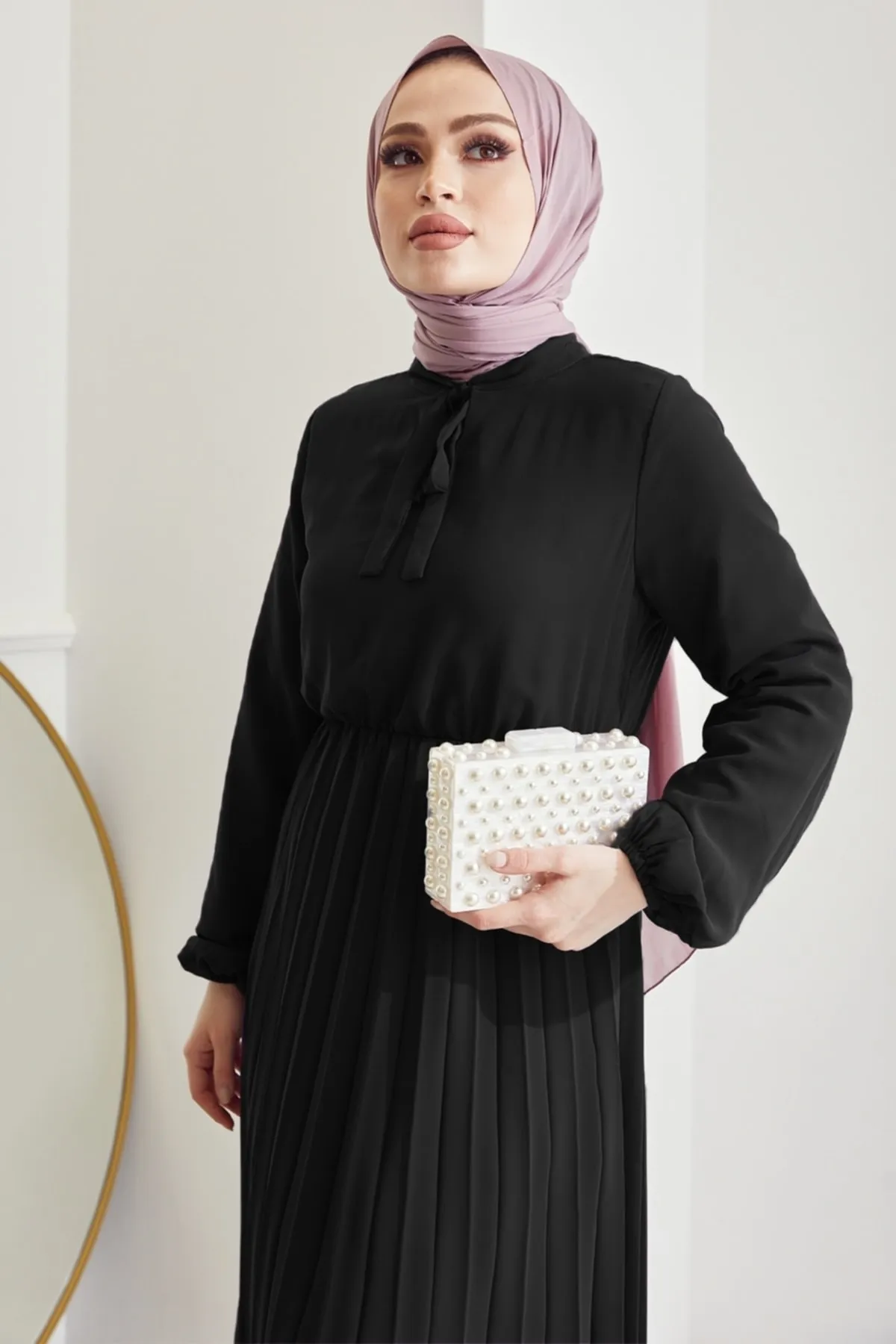 InStyle  Plissiertes Limelda-Hijab-Kleid aus Chiffon – Schwarz