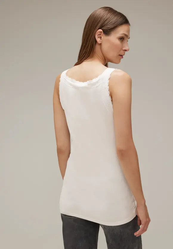 Street One Top mit Spitzendetail