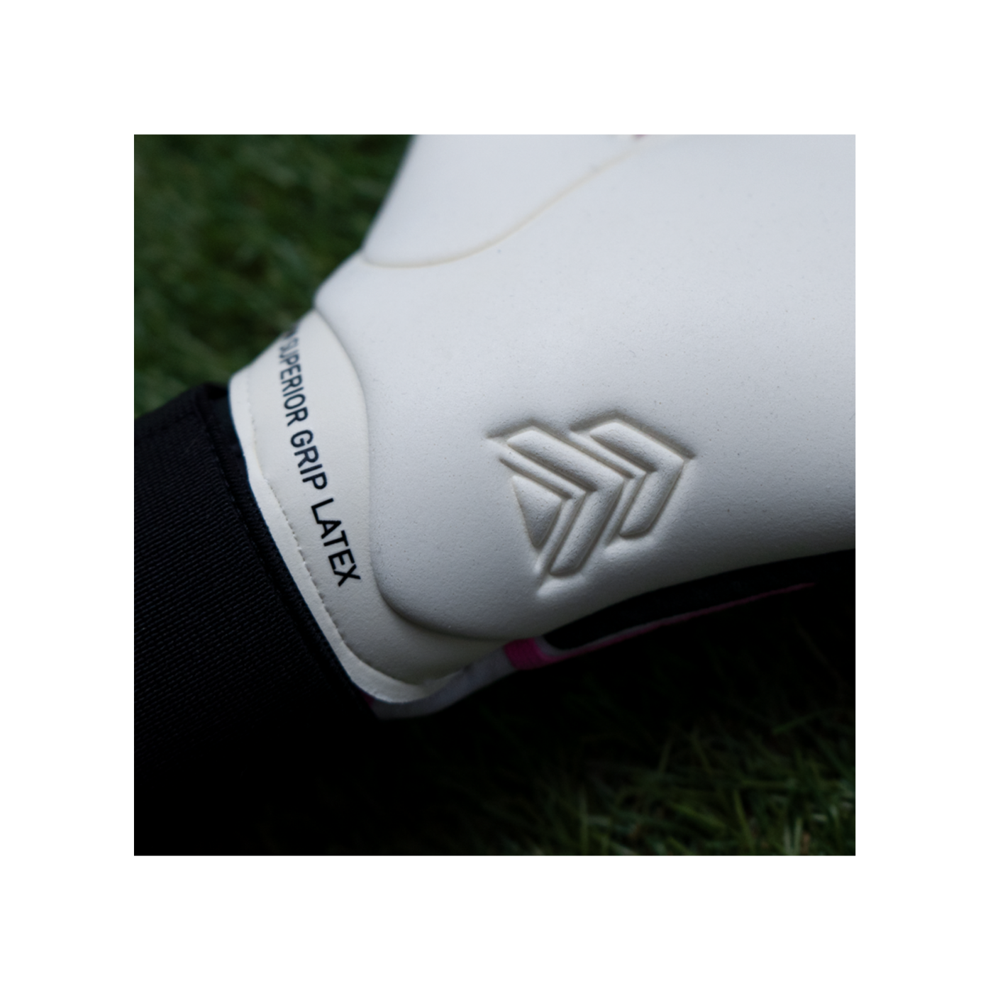 PUMA ULTRA Ultimate Hybrid TW-Handschuhe Pink F08