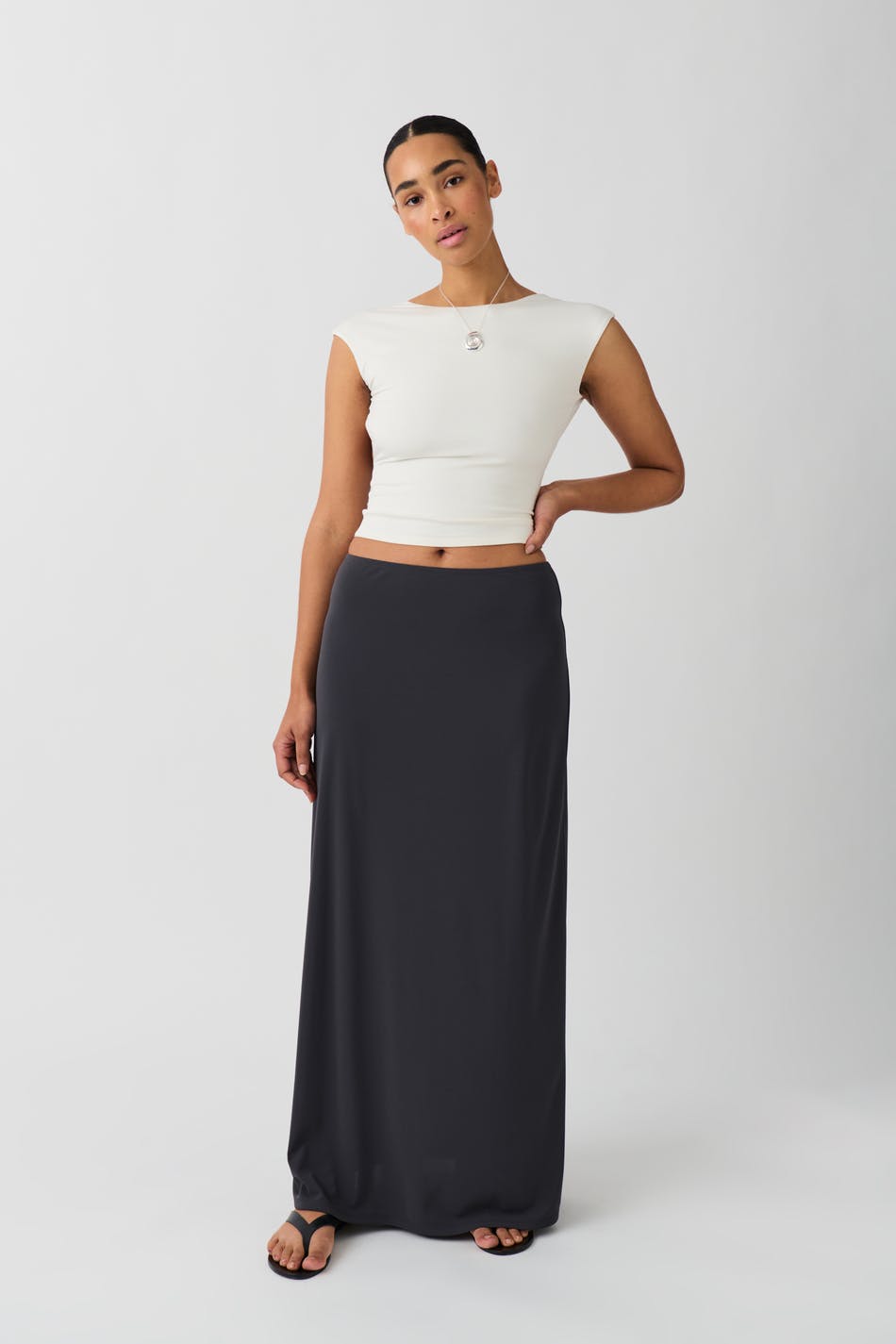 Low waist maxi skirt