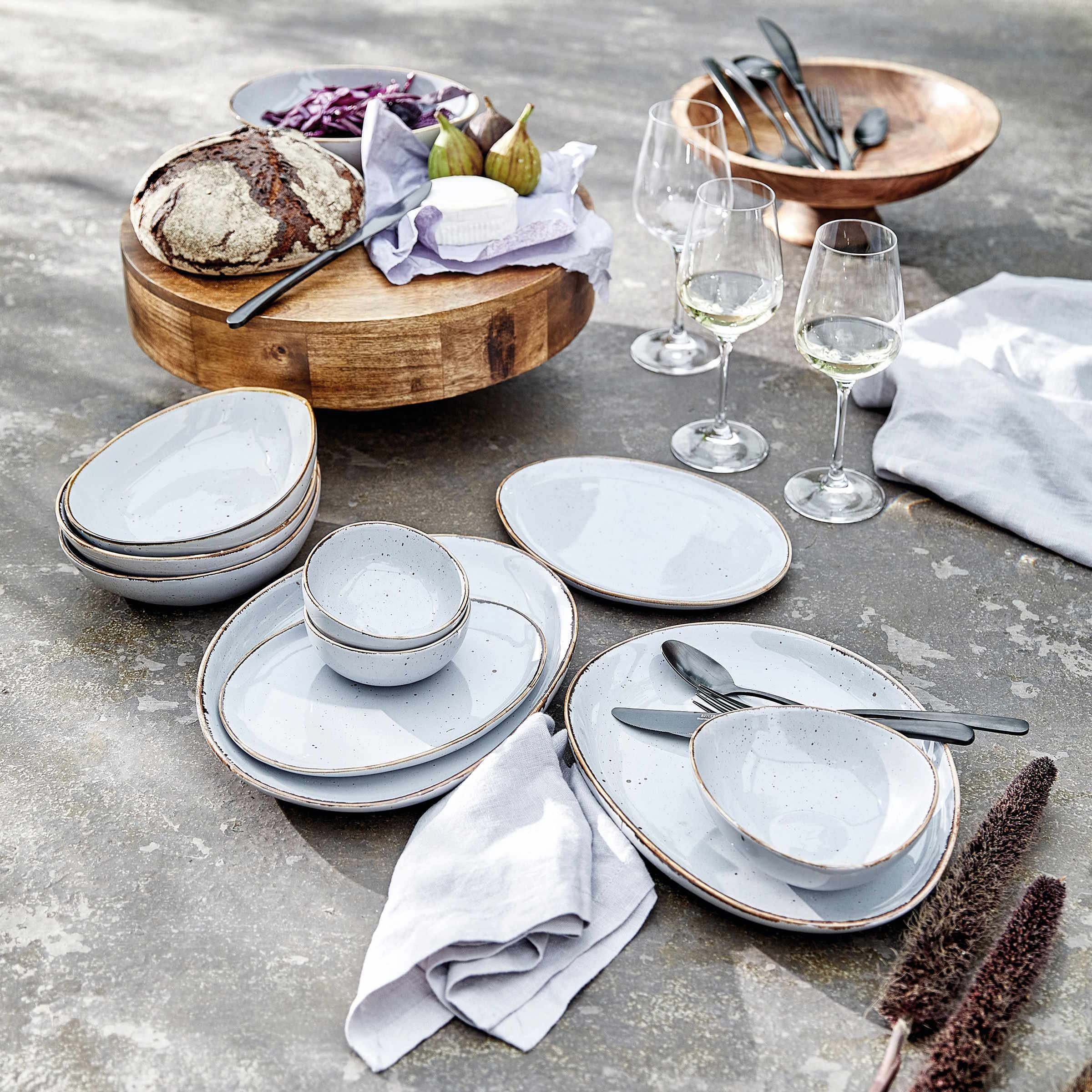BUTLERS Single Geschirr-Set FINCA Geschirr-Set 12-tlg., Porzellan, 12-teiliges Geschirr-Set in Blau - Geschirr-Set aus Porzellan