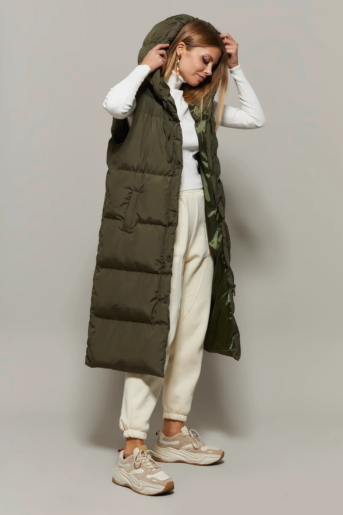 Cool & Sexy  Khakifarbene, ärmellose Pufferweste für Damen DAF05