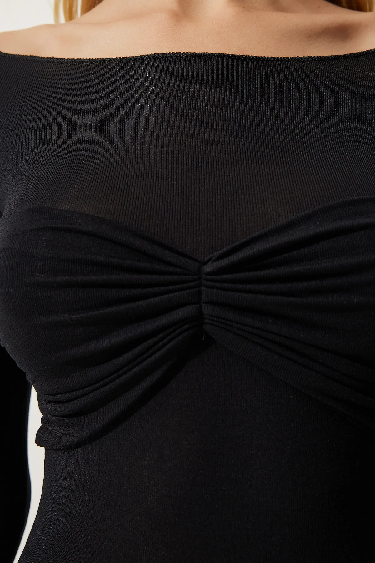 Happiness İstanbul  Schwarze dünne Strickbluse mit Brustdetail für Damen US00919