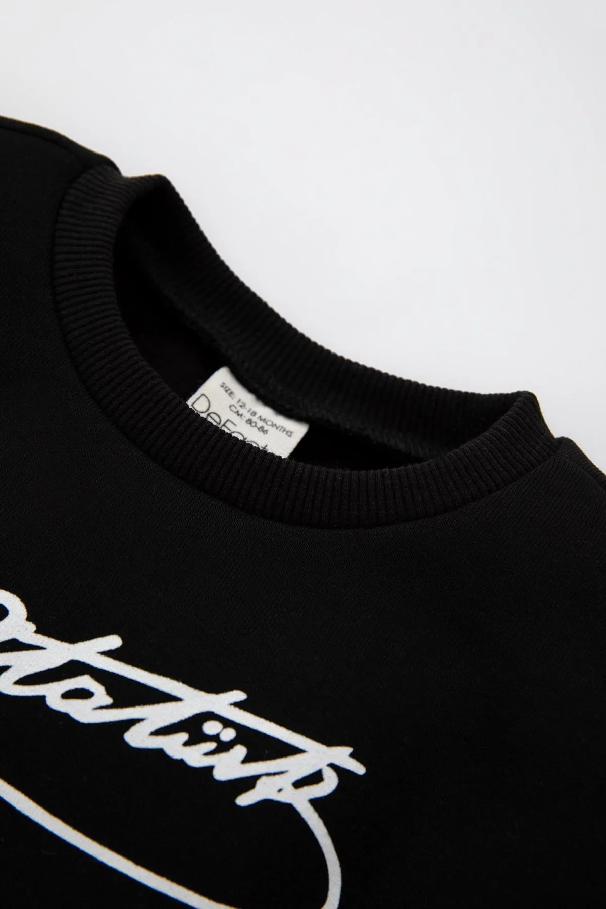 DeFacto  Weiches, flauschiges Sweatshirt mit Rundhalsausschnitt zum 29. Oktober, Tag der Republik, für Babys
