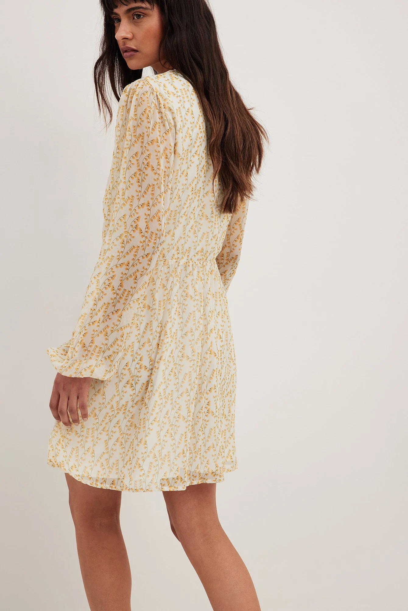Minikleid mit Puffärmeln