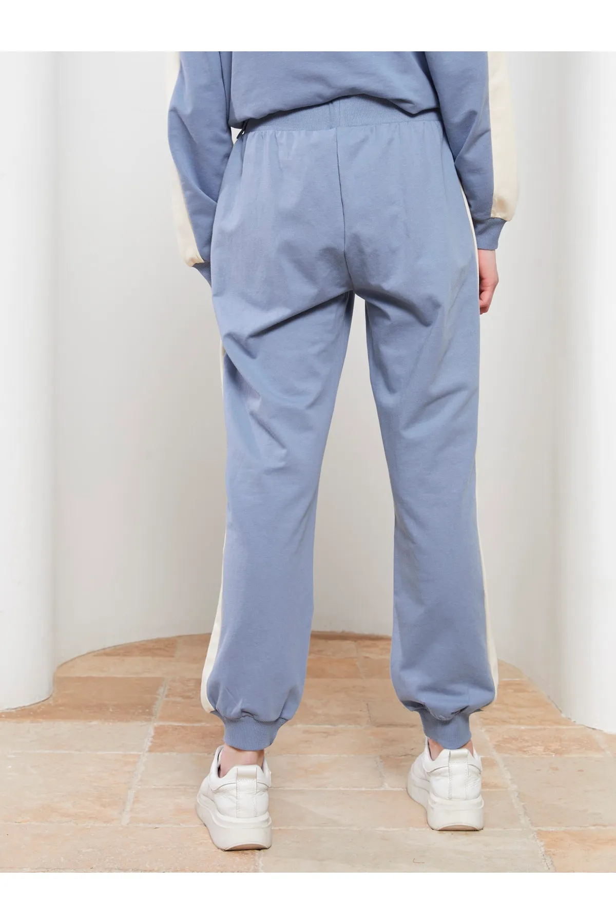 LC Waikiki  Einfarbige Jogger-Jogginghose für Damen mit elastischem Bund