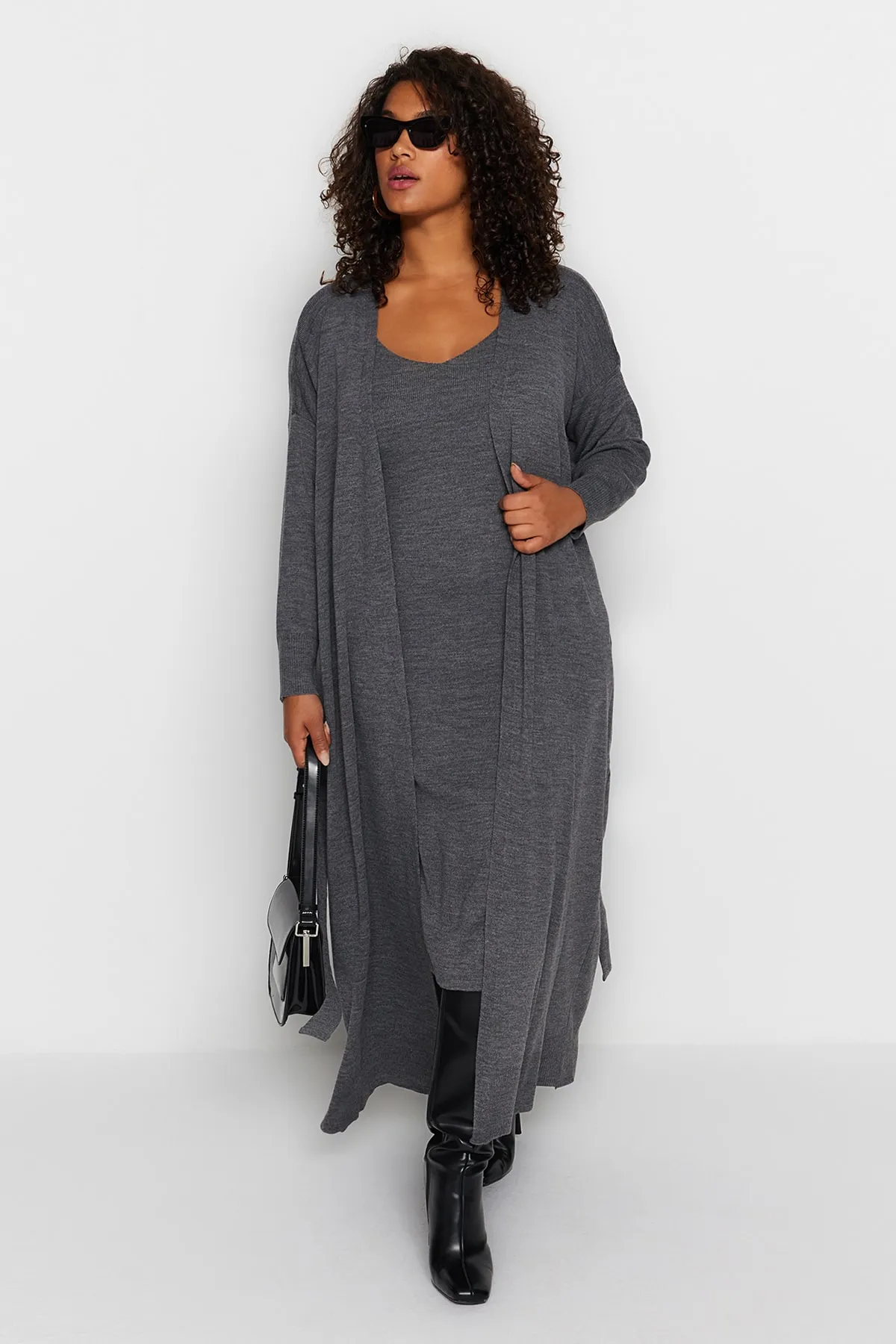 Trendyol Curve  Kamelfarbenes 2-teiliges Strick-Cardigan-Kleid