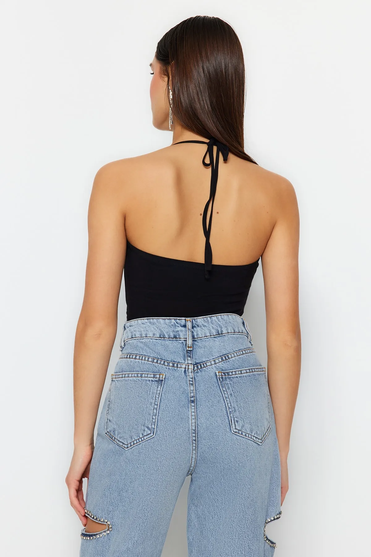 Trendyol Collection  Schwarzer Strickbody mit Degaje-Kragen TPRSS23BD00050