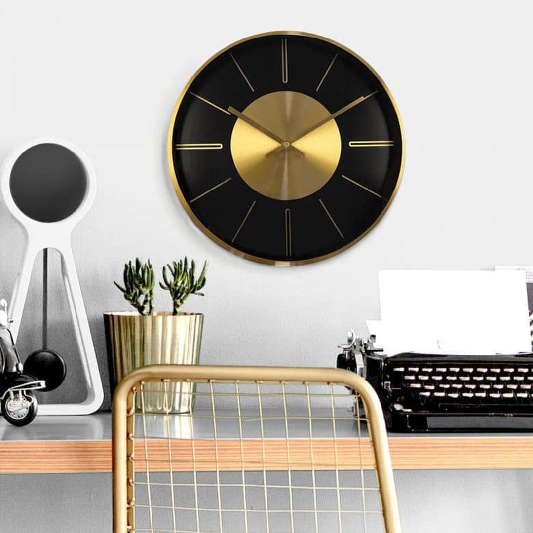 K&L Wall Art Wanduhr lautlose moderne Aluminium Wanduhr 30cm Durchmesser Uhr ohne Ticken (Gold Optik, Quarz Uhrwerk, Lounge, Schlafzimmer, Büro, Küche)