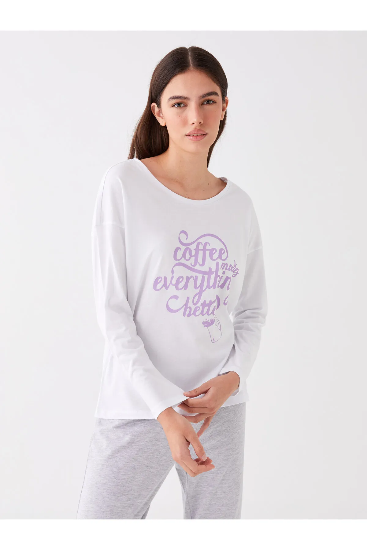 LC Waikiki  Bedrucktes Langarm-Damenpyjama-Set mit Rundhalsausschnitt